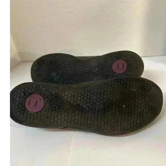 Bionica black shoes size 10 M  - Picture 4 of 6